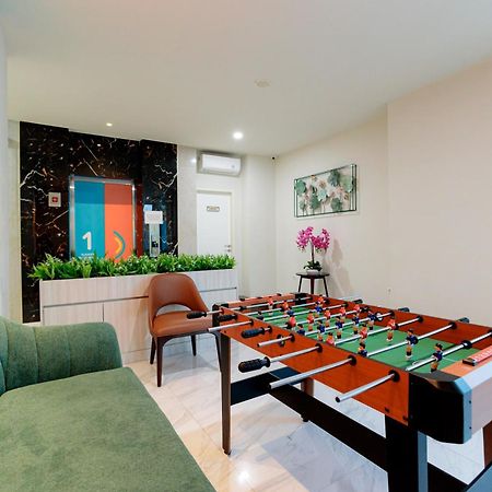 Sans Hotel 88 Andalan Surabaya By Reddoorz Exteriör bild