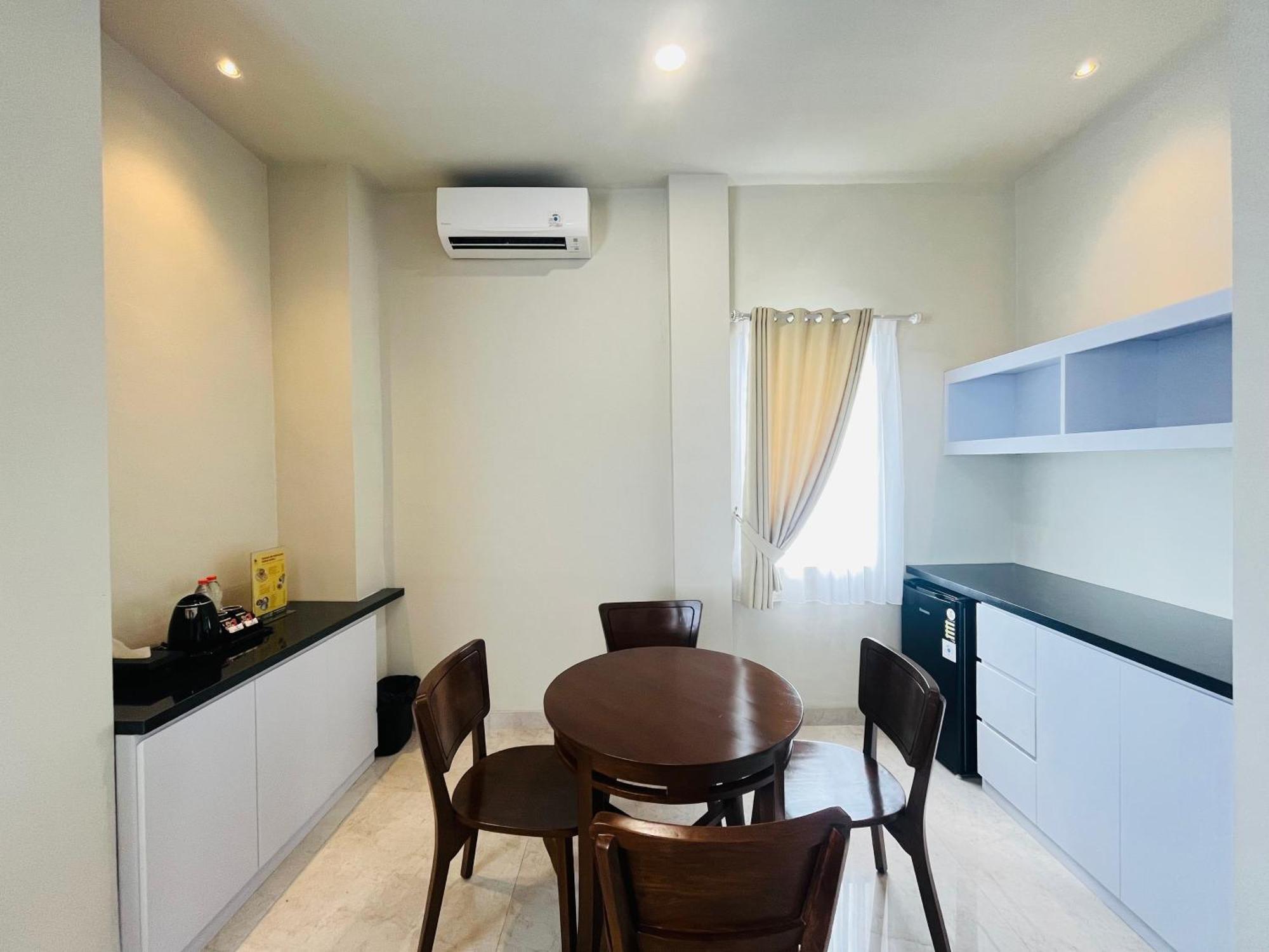 Sans Hotel 88 Andalan Surabaya By Reddoorz Exteriör bild