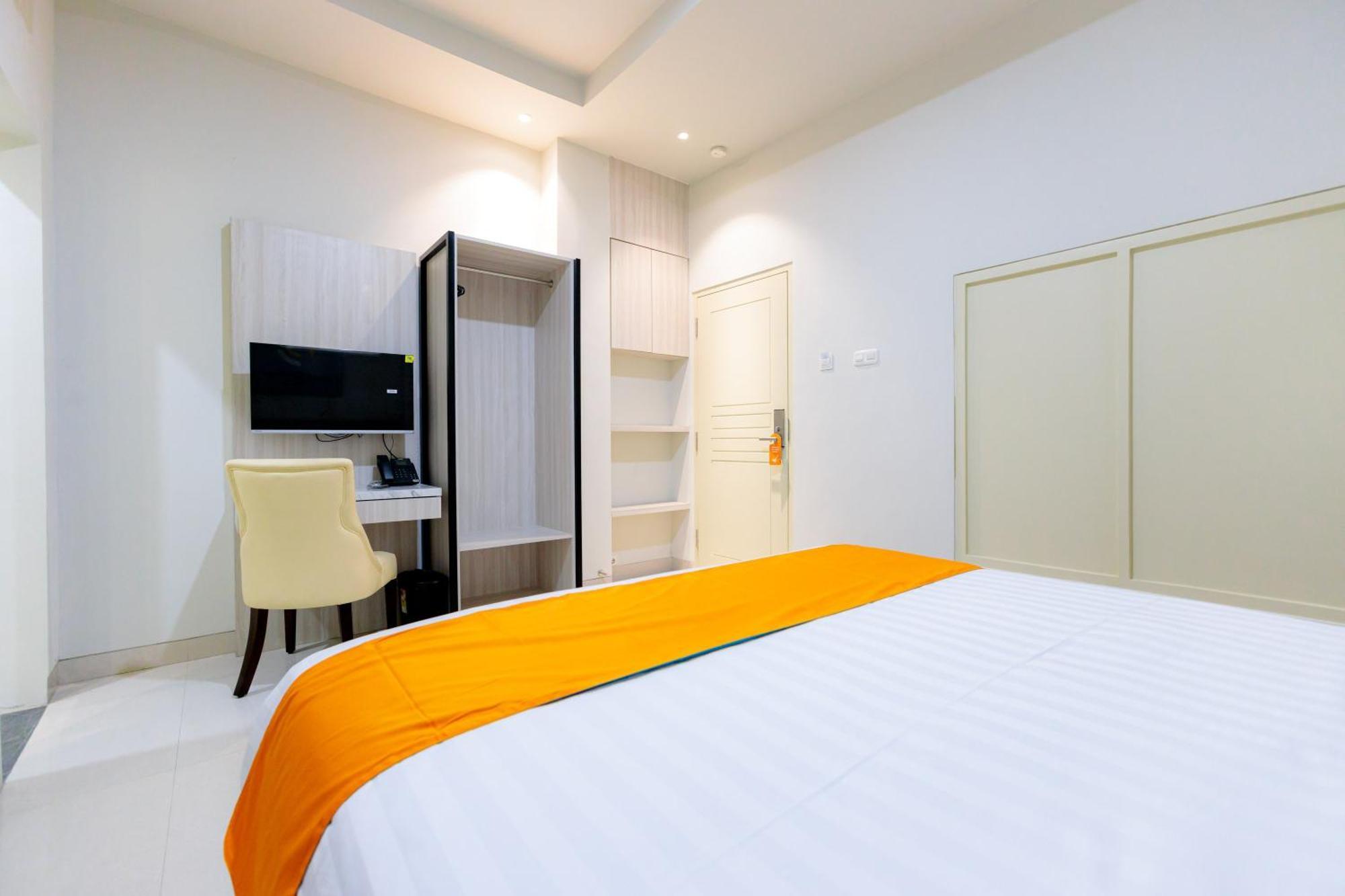 Sans Hotel 88 Andalan Surabaya By Reddoorz Exteriör bild