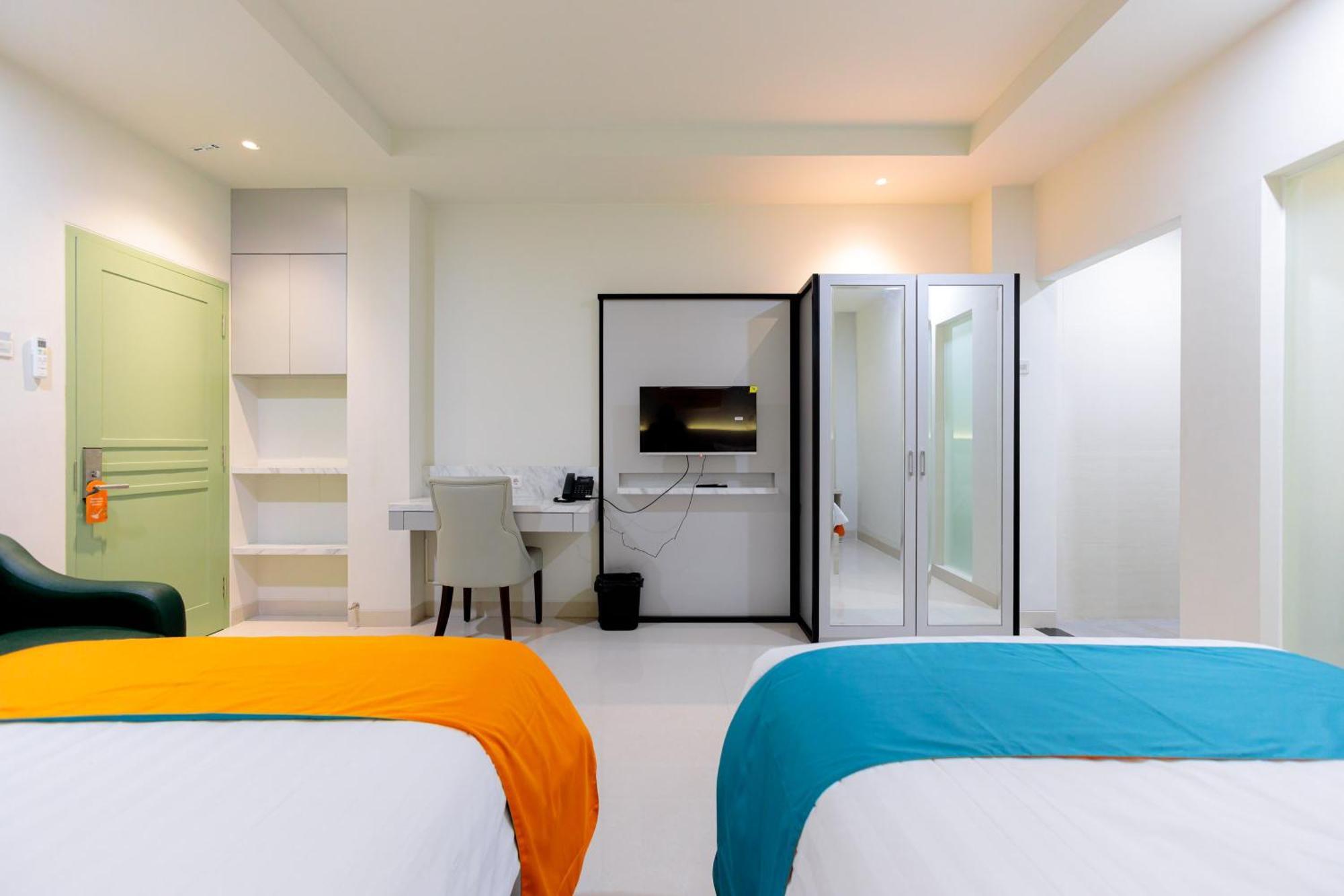 Sans Hotel 88 Andalan Surabaya By Reddoorz Exteriör bild