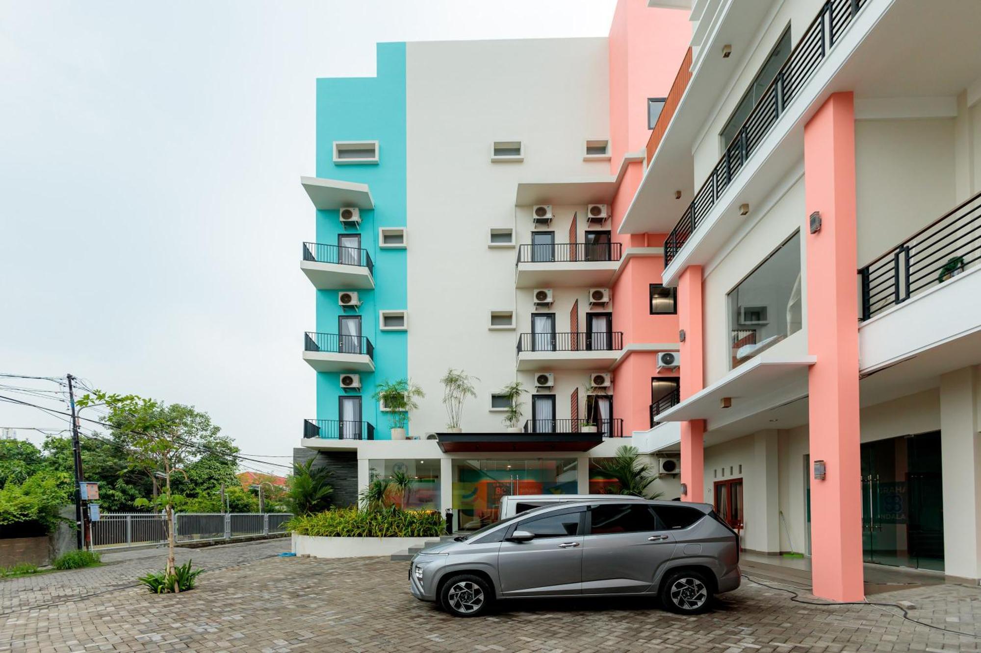 Sans Hotel 88 Andalan Surabaya By Reddoorz Exteriör bild